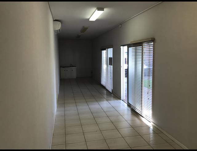 35M² OFFICE TO LET IN TYGER VALLEY